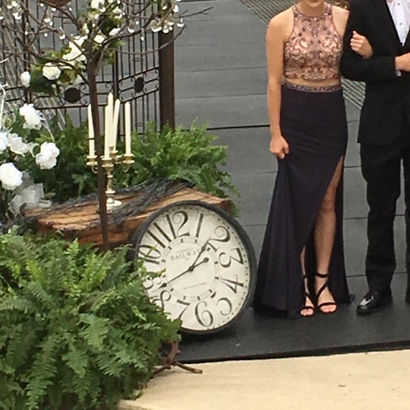 Beautiful Prom Dress - Picture 4 of 4